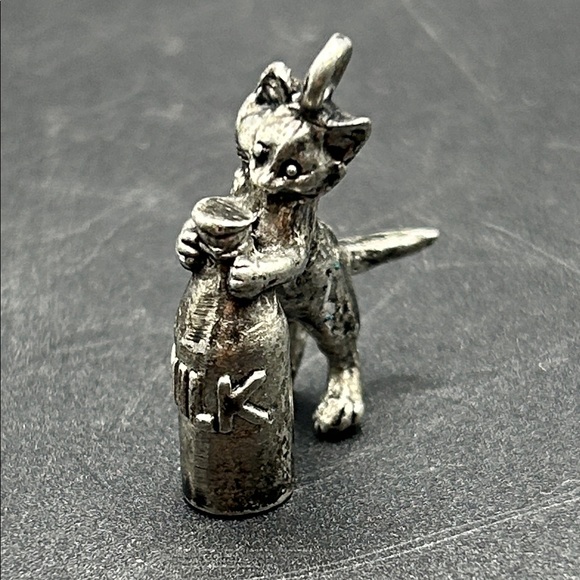Jewelry - Vintage Silver Tone Metal Cat with Milk Bottle Charm / Necklace Pendant Jewelry